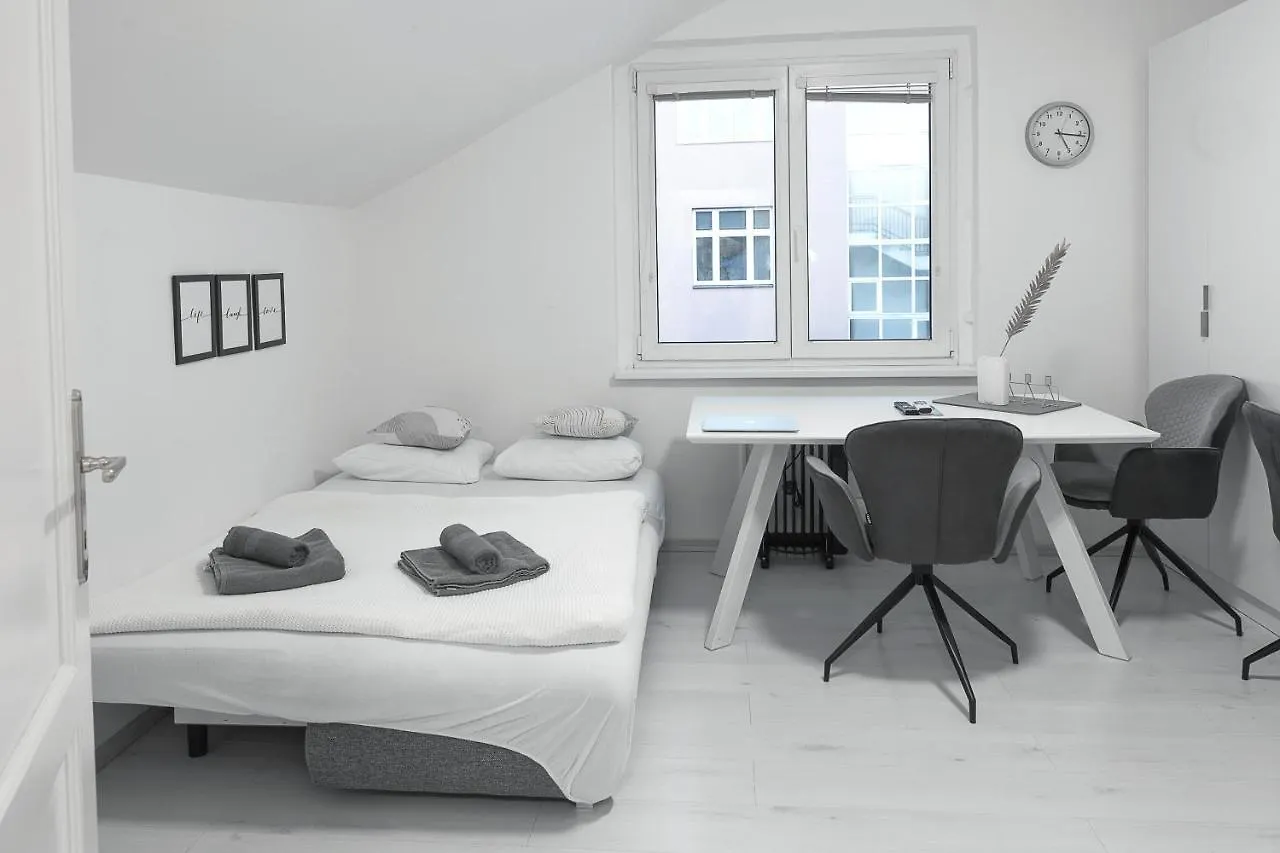 Skolska Winter Terrace Apartment Прага
