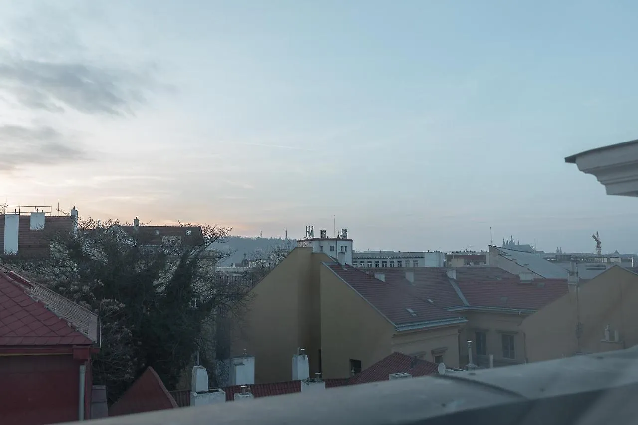 Skolska Winter Terrace Apartment Прага